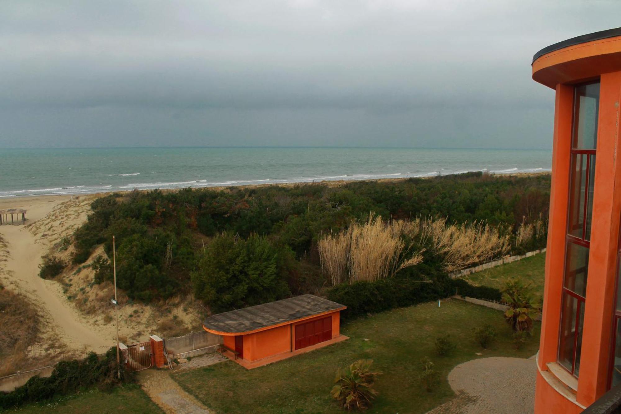 Appartamento Vicino Alla Spiaggia Calambrone Luaran gambar